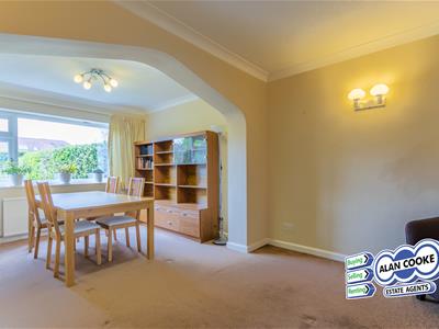 EXTENDED DINING ROOM